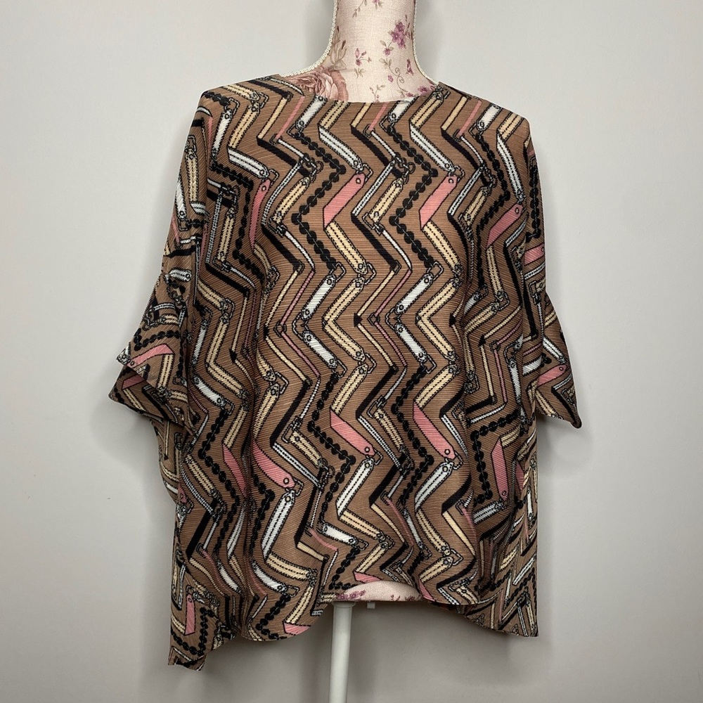 Accordion Pleat Top 1970s Pattern Batwing Sleeves Wide Drapey Shape